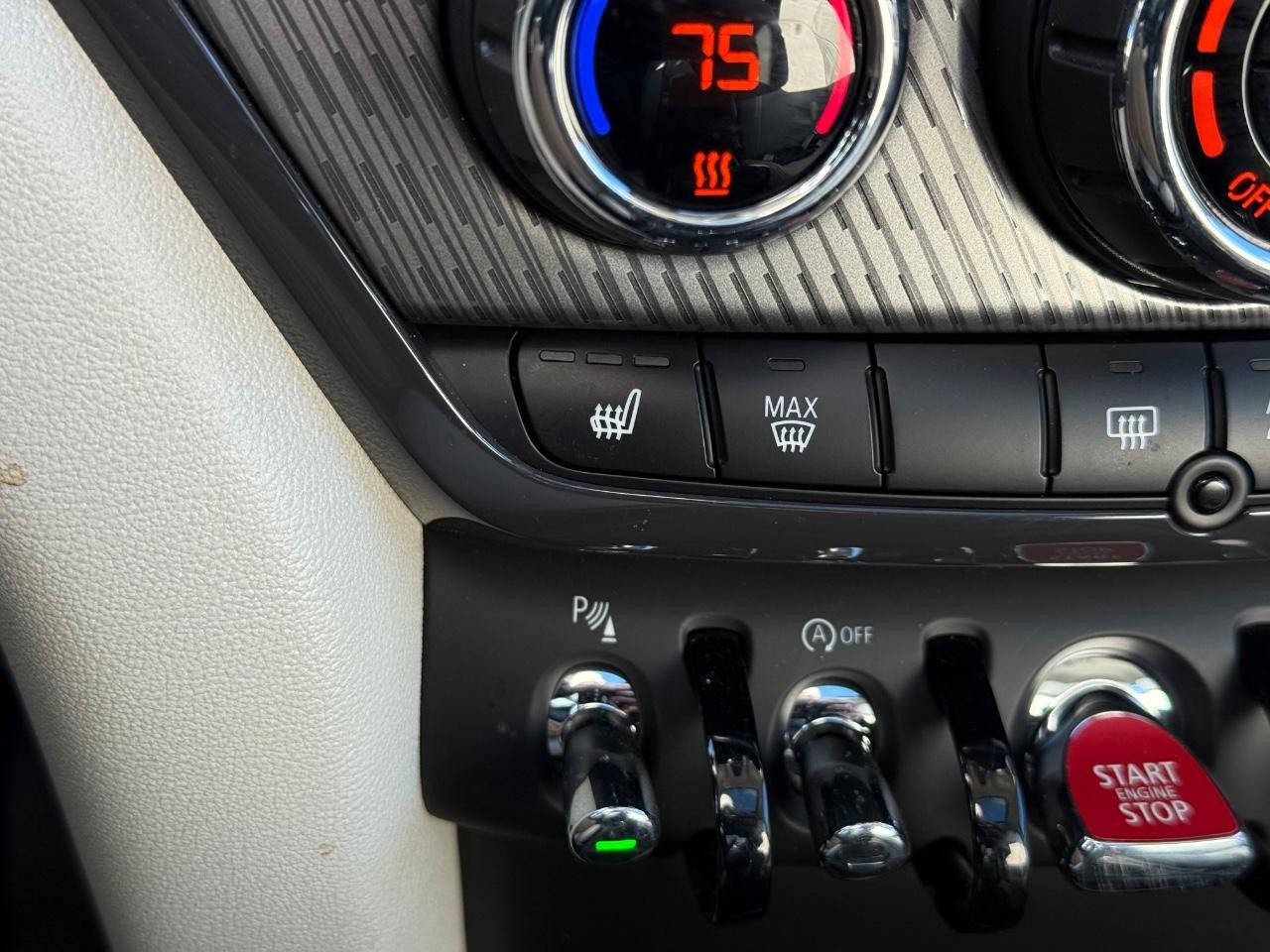 MINI Countryman Vehicle Image 20