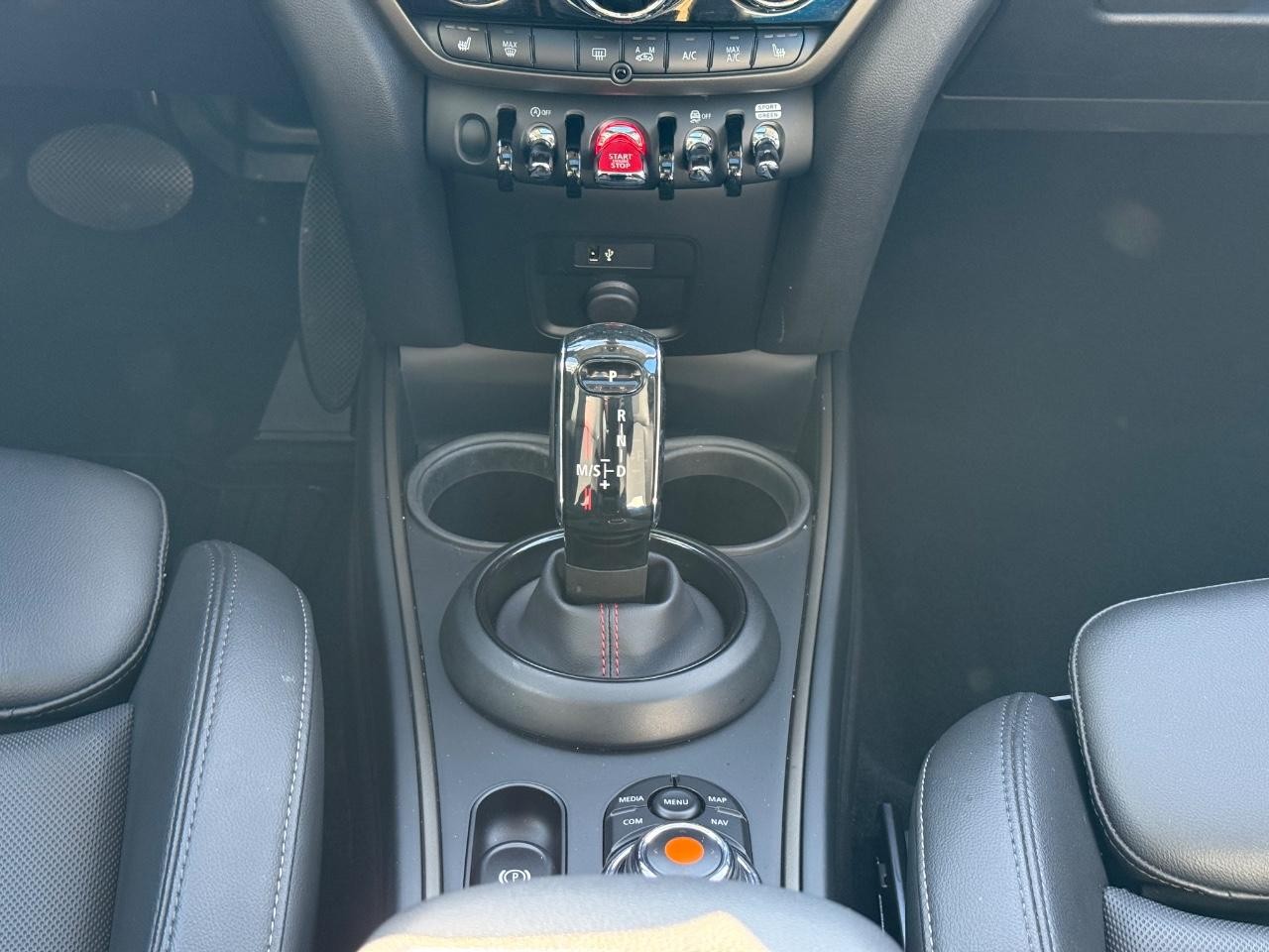 MINI Countryman Vehicle Image 13