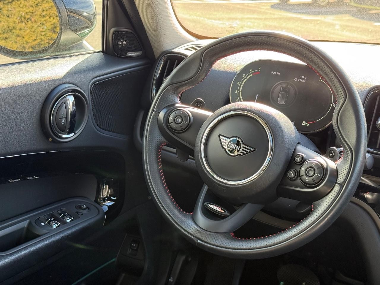 MINI Countryman Vehicle Image 14