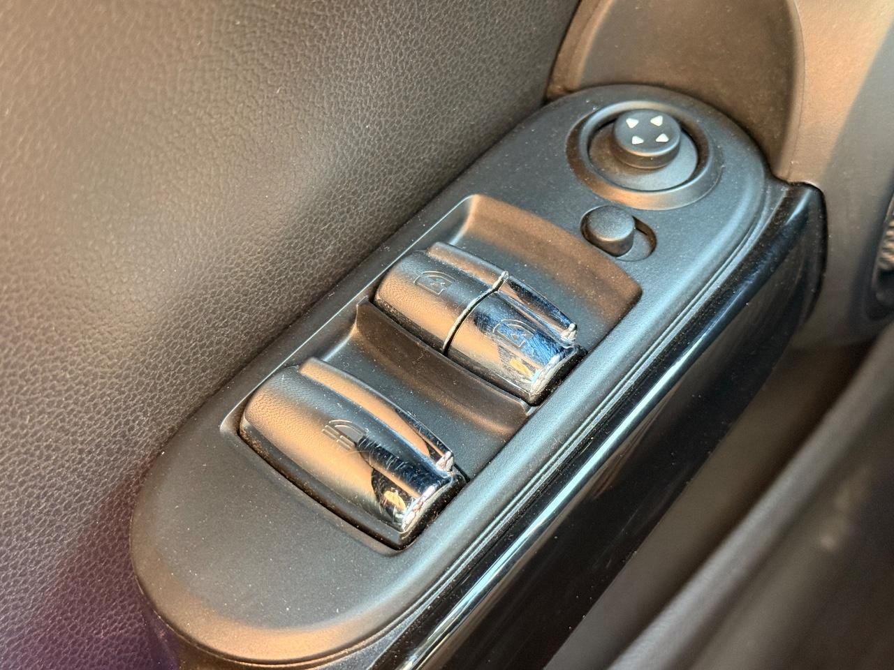 MINI Cooper Convertible Vehicle Image 20