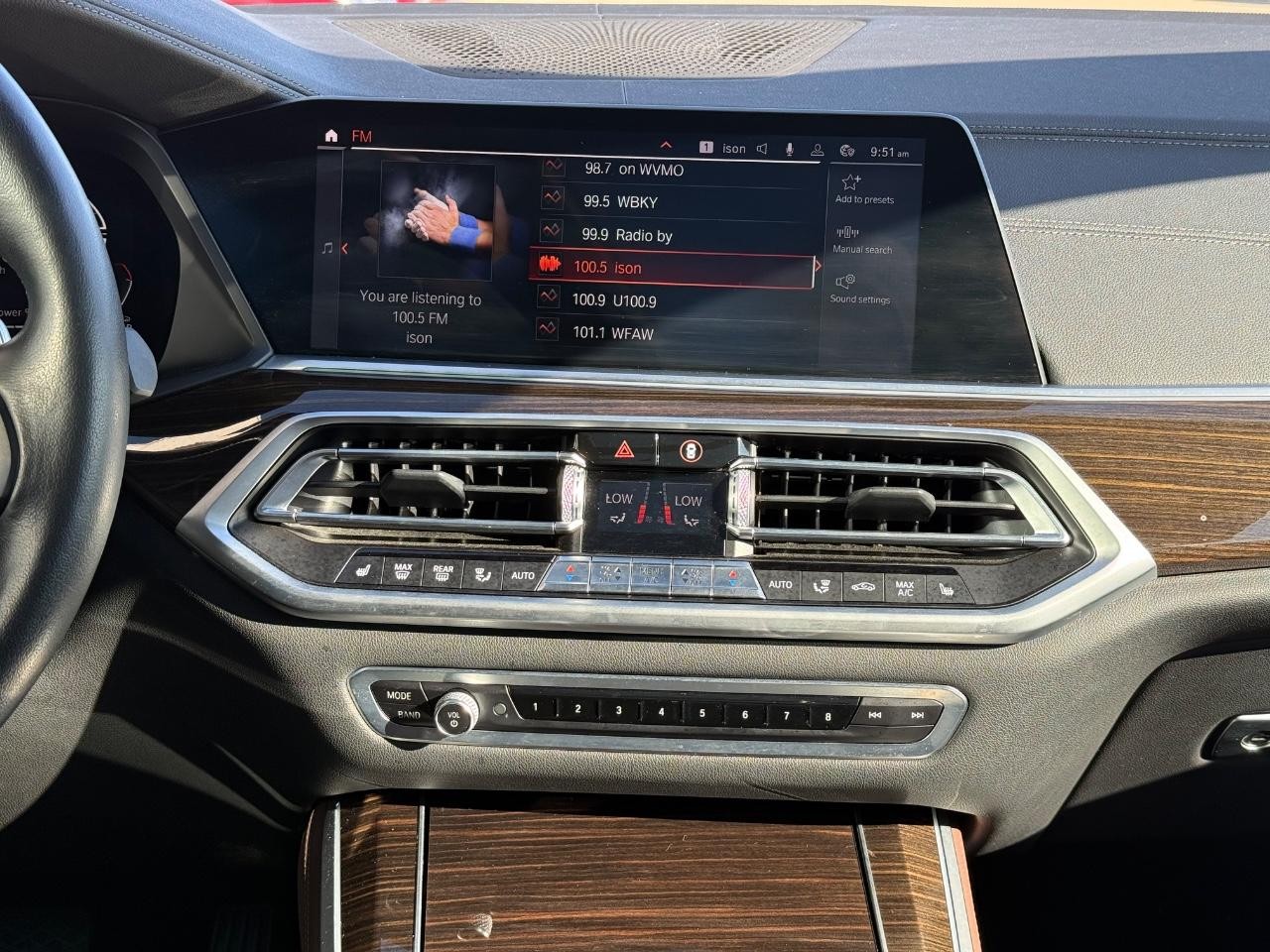 BMW X5 Vehicle Image 12