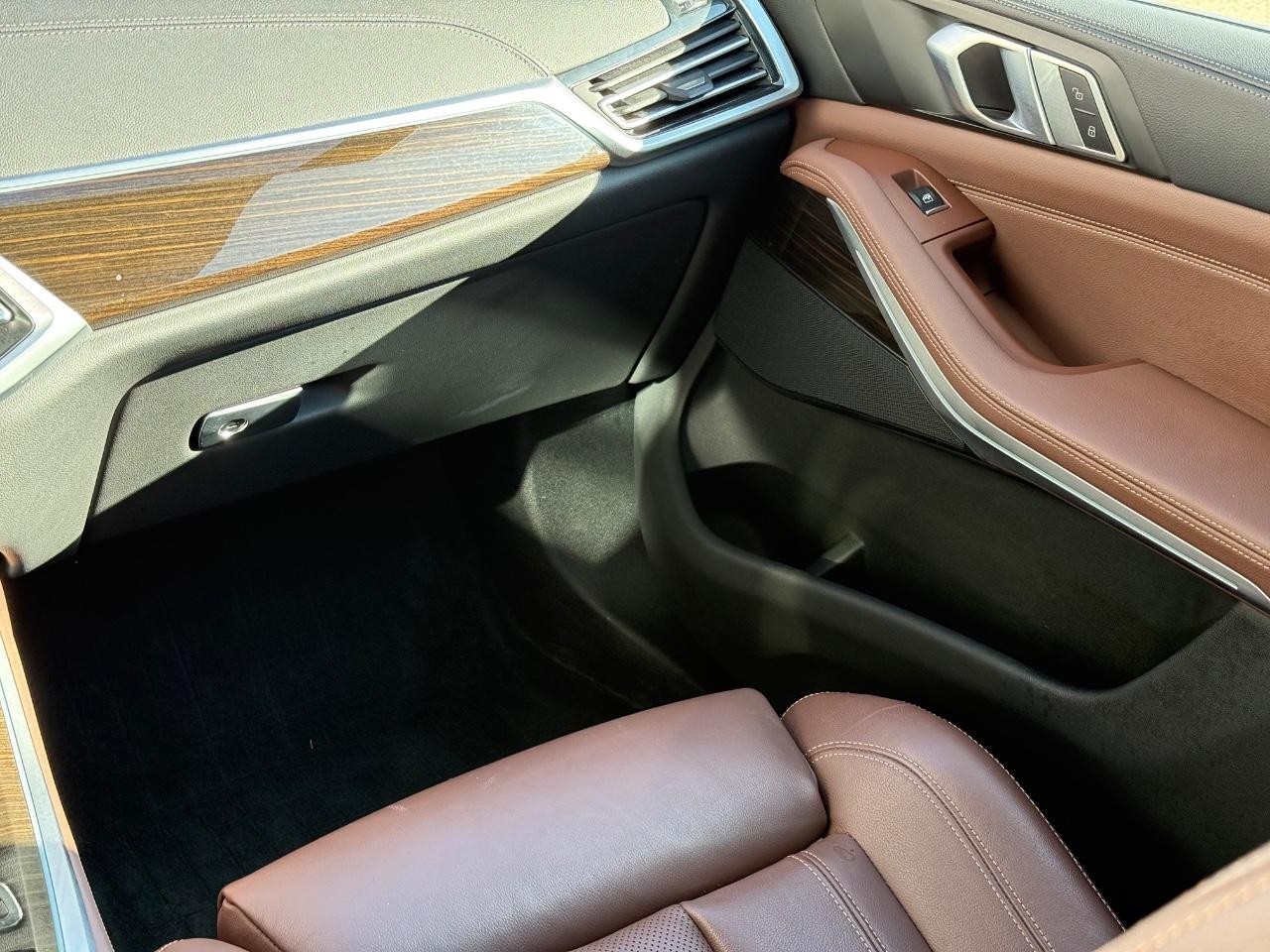 BMW X5 Vehicle Image 15