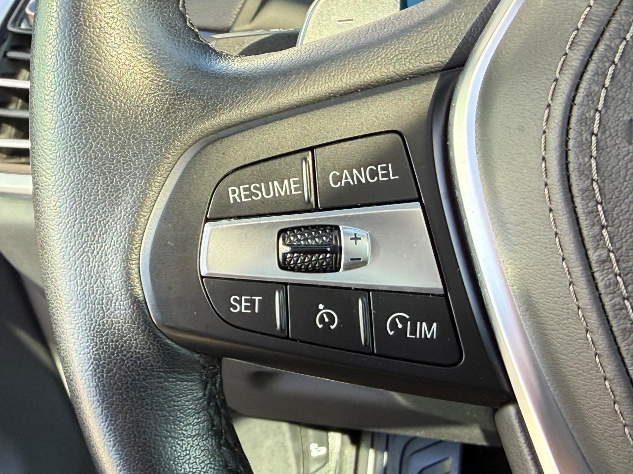 BMW X5 Vehicle Image 17