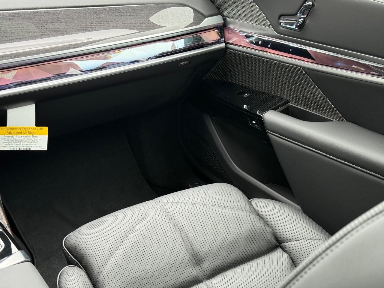 BMW 7 Series Vehicle Image 12