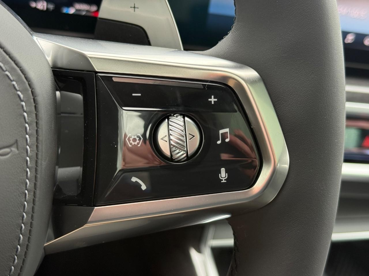 BMW 7 Series Vehicle Image 15