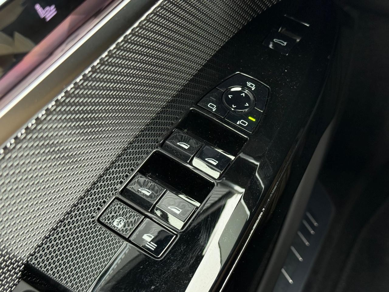 BMW 7 Series Vehicle Image 19