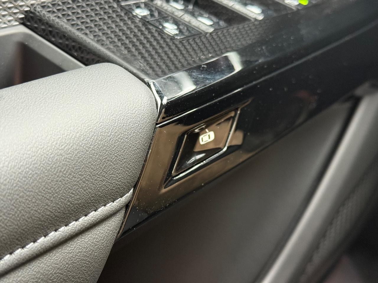 BMW 7 Series Vehicle Image 20