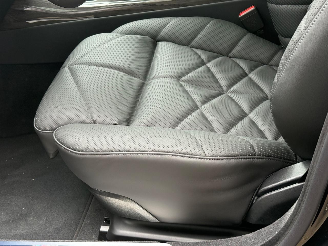 BMW 7 Series Vehicle Image 21