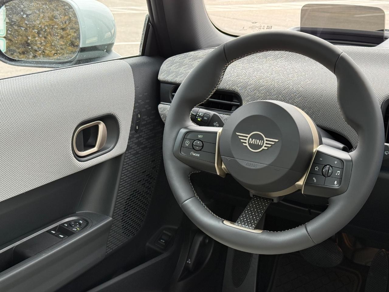 MINI Hardtop 2 Door Vehicle Image 08