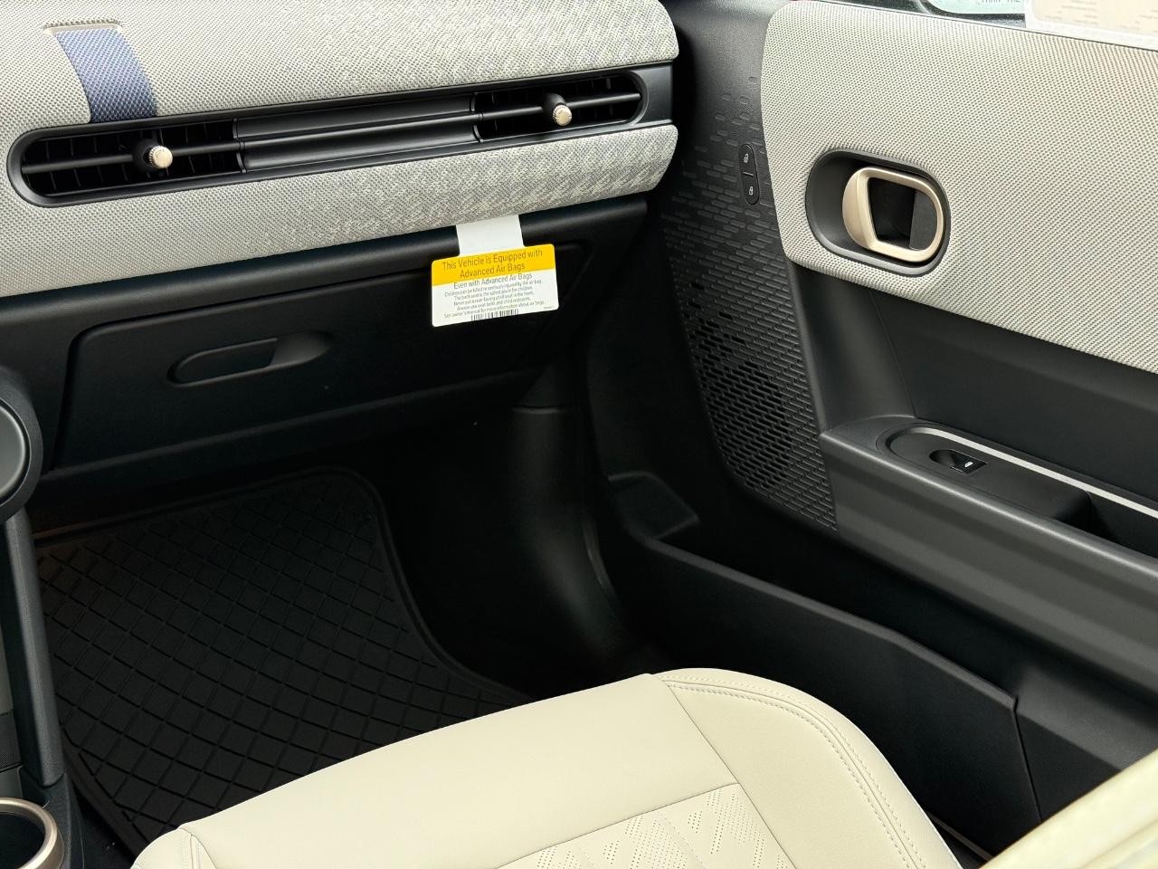 MINI Hardtop 2 Door Vehicle Image 09