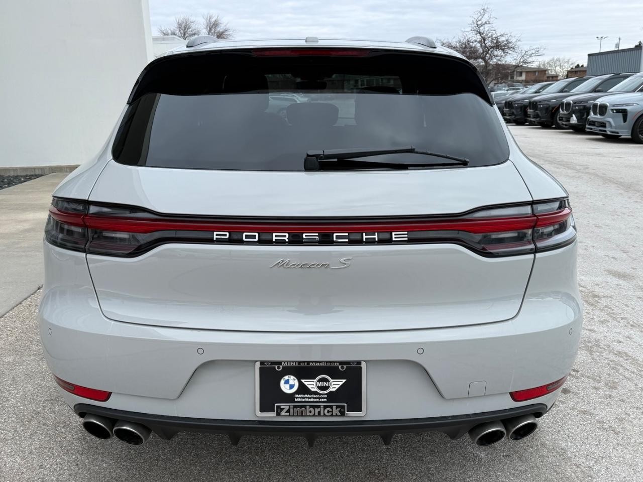 Porsche Macan Vehicle Image 04