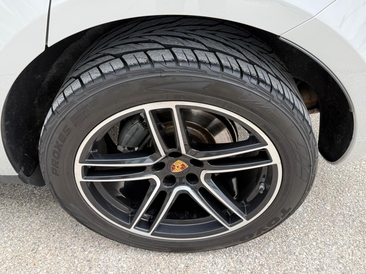 Porsche Macan Vehicle Image 06