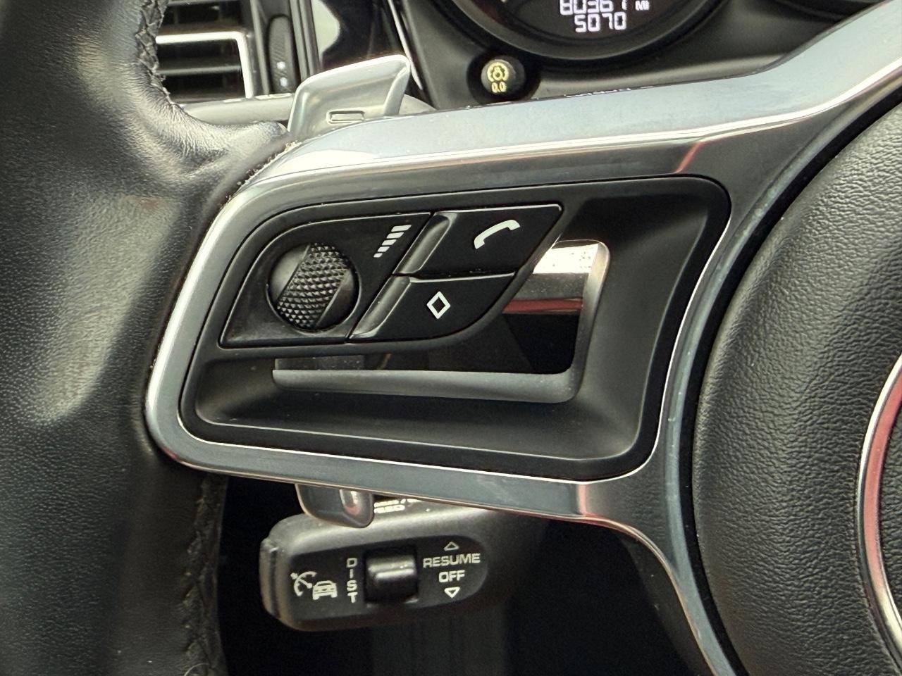 Porsche Macan Vehicle Image 16