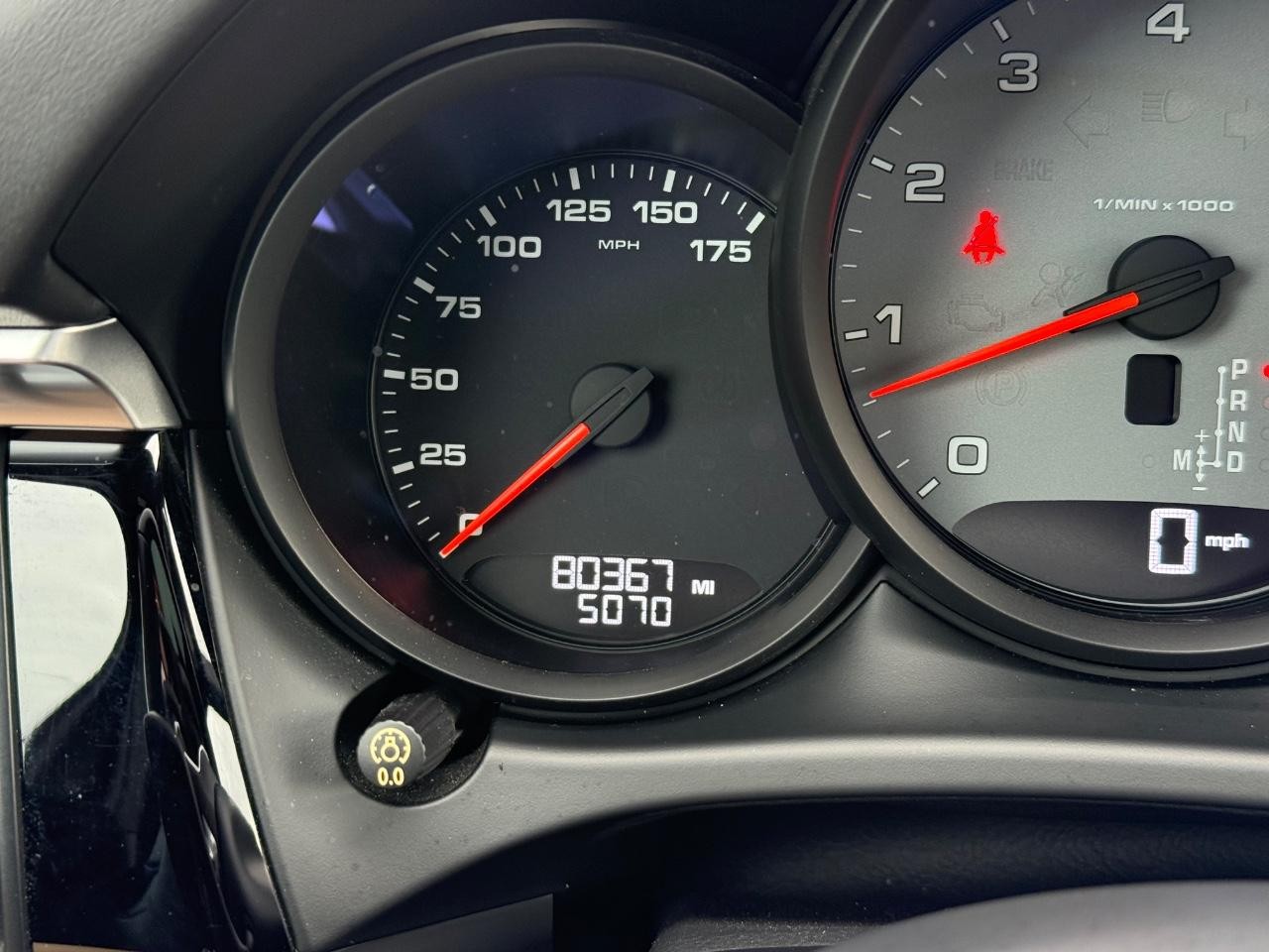 Porsche Macan Vehicle Image 18