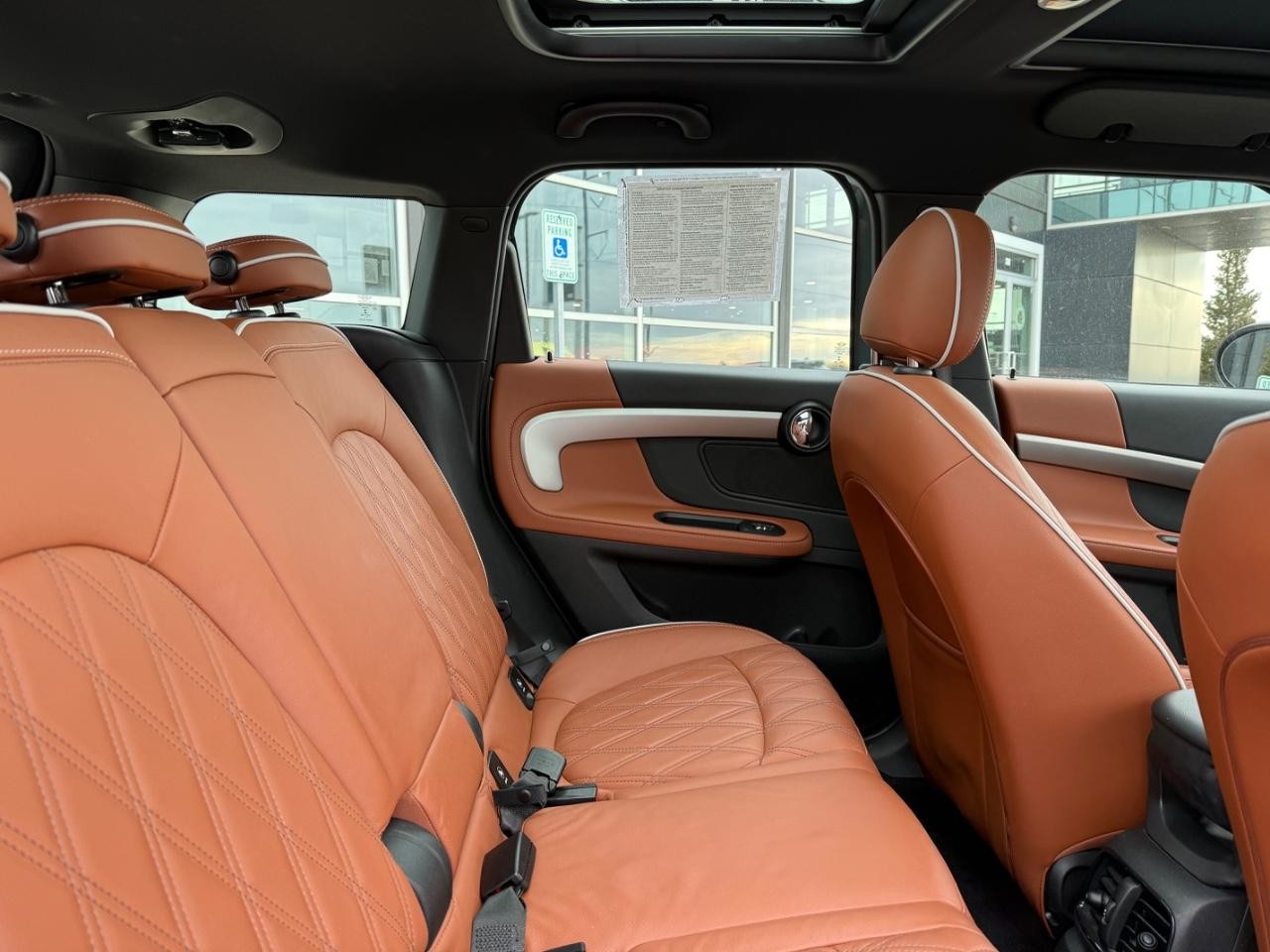 MINI Countryman Vehicle Image 10