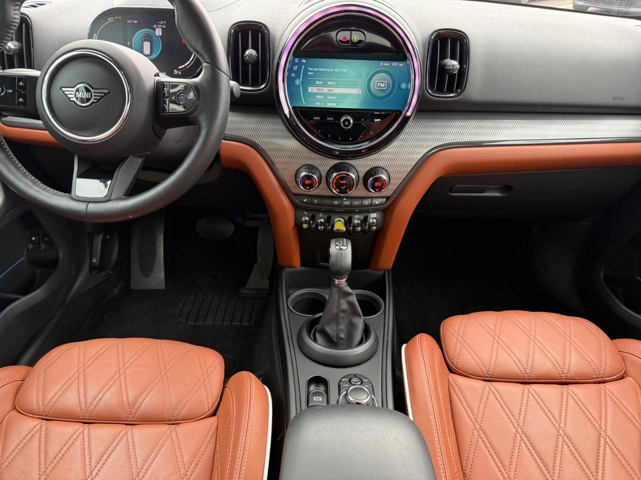 MINI Countryman Vehicle Image 11