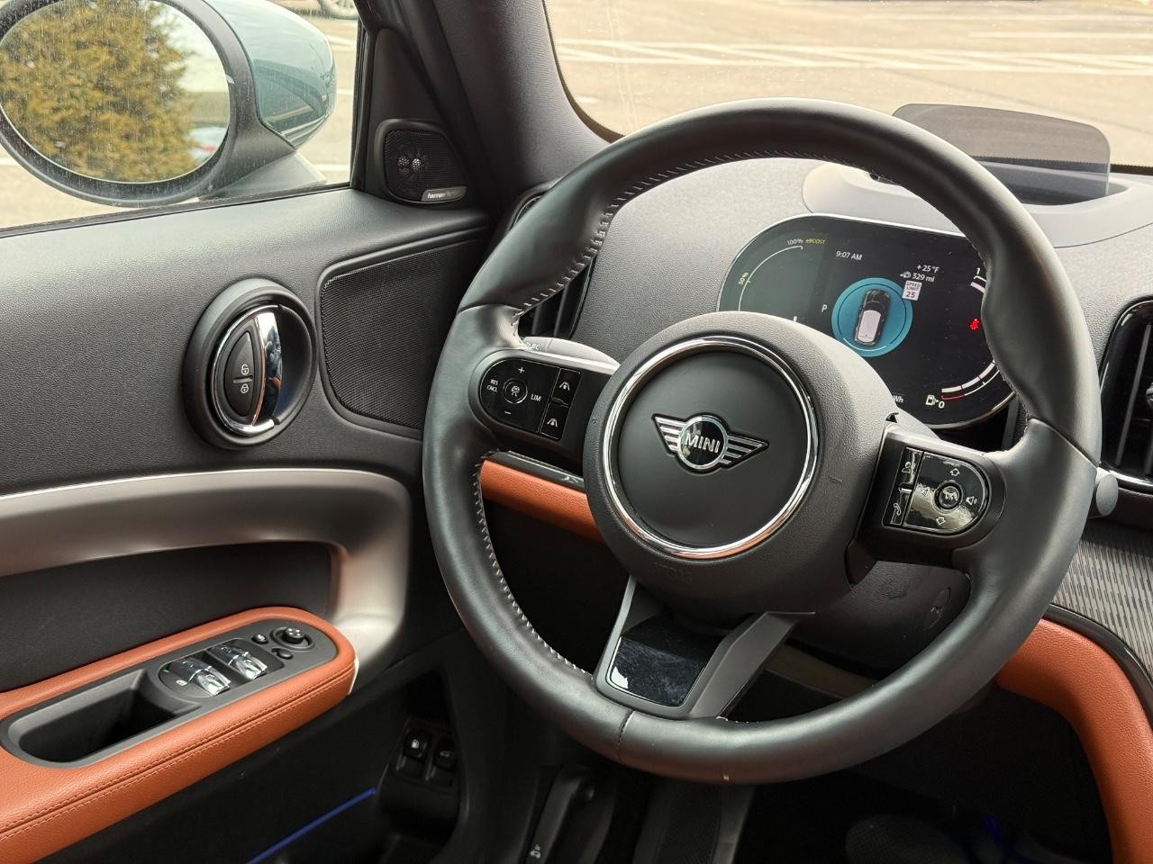 MINI Countryman Vehicle Image 14