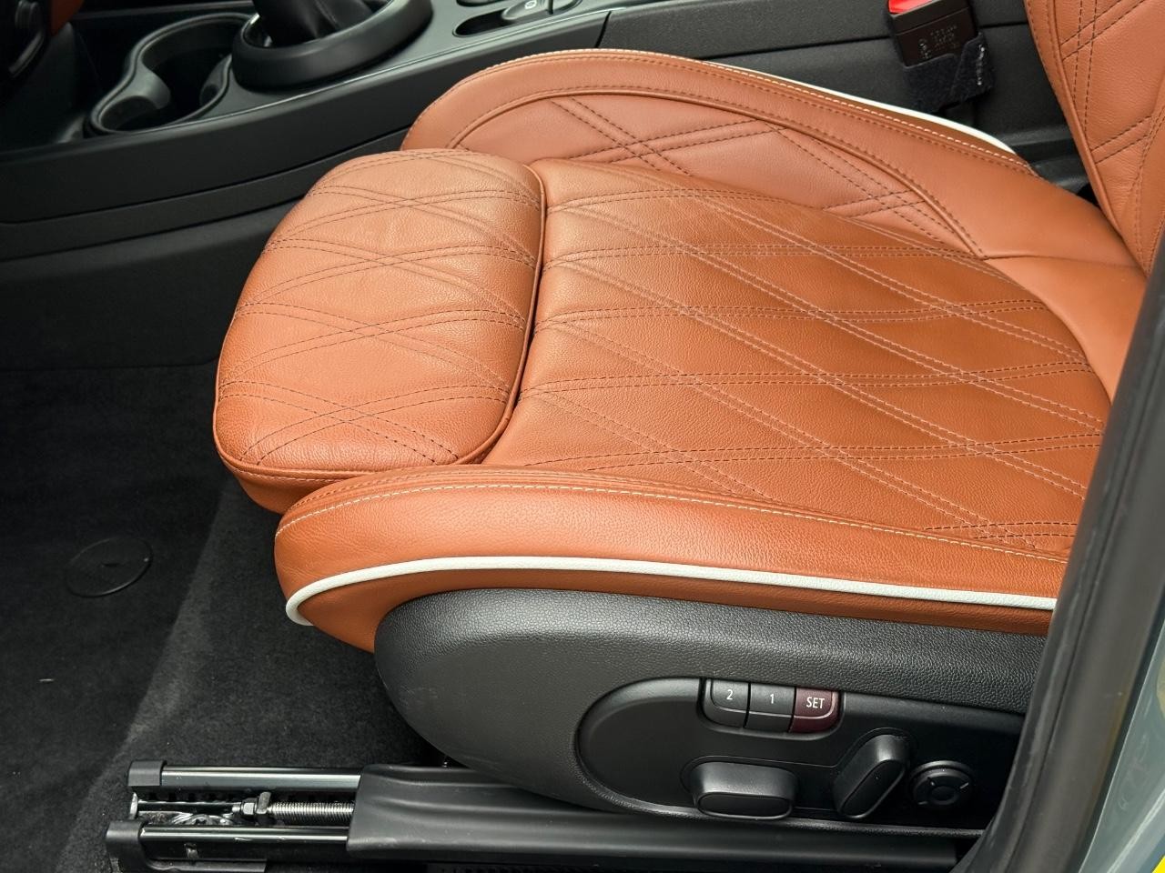 MINI Countryman Vehicle Image 23