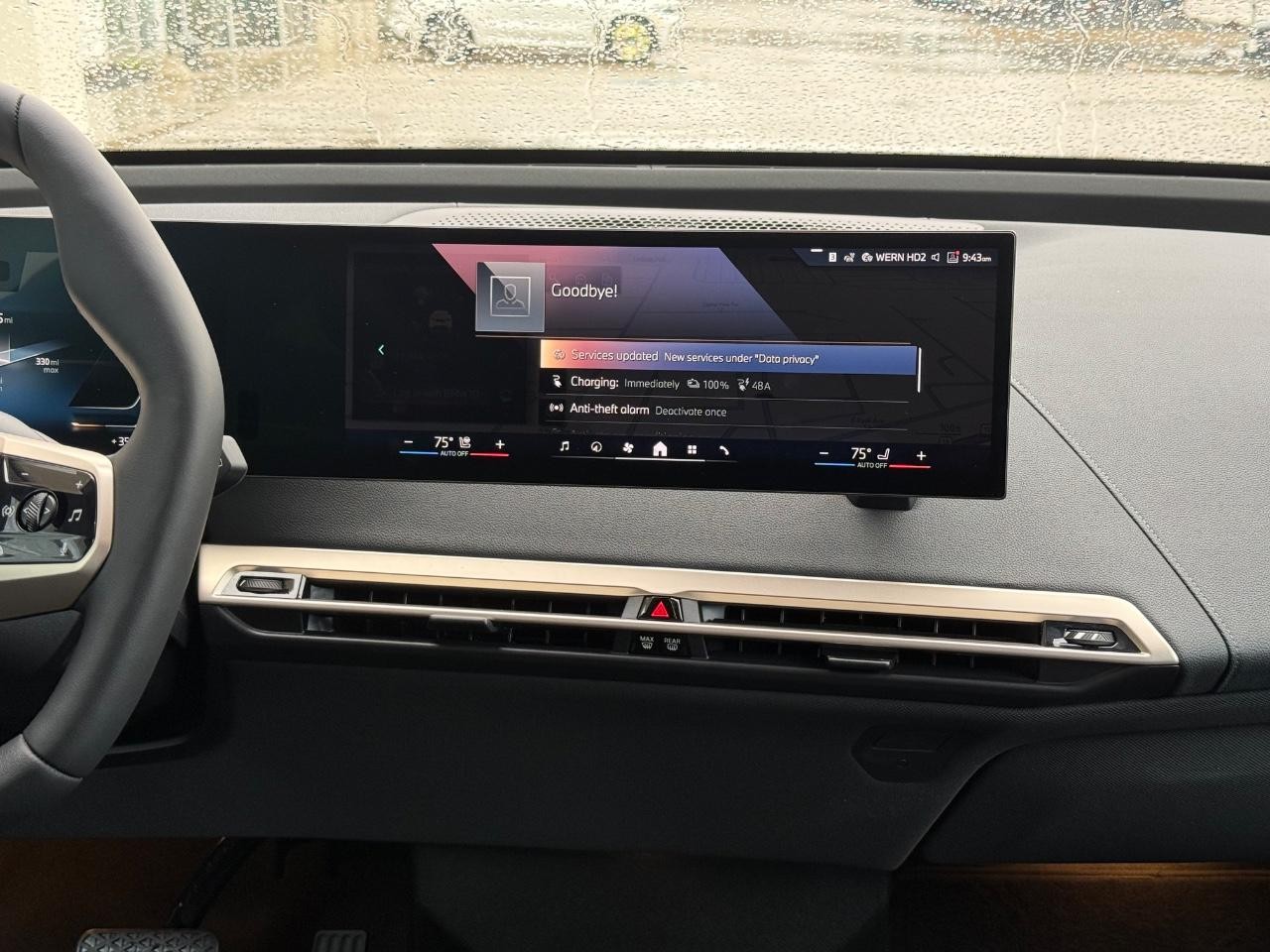 BMW iX Vehicle Image 07