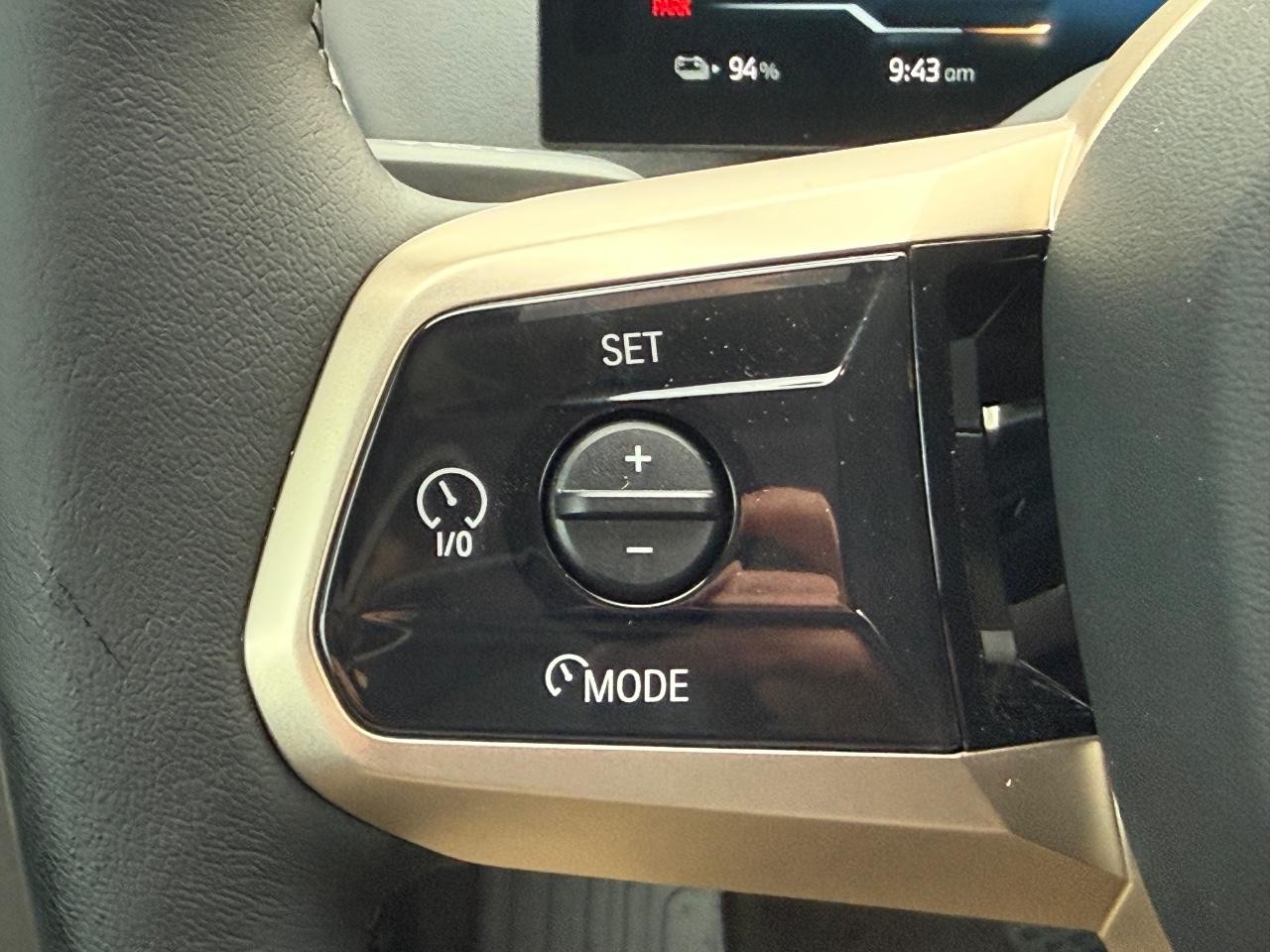 BMW iX Vehicle Image 11