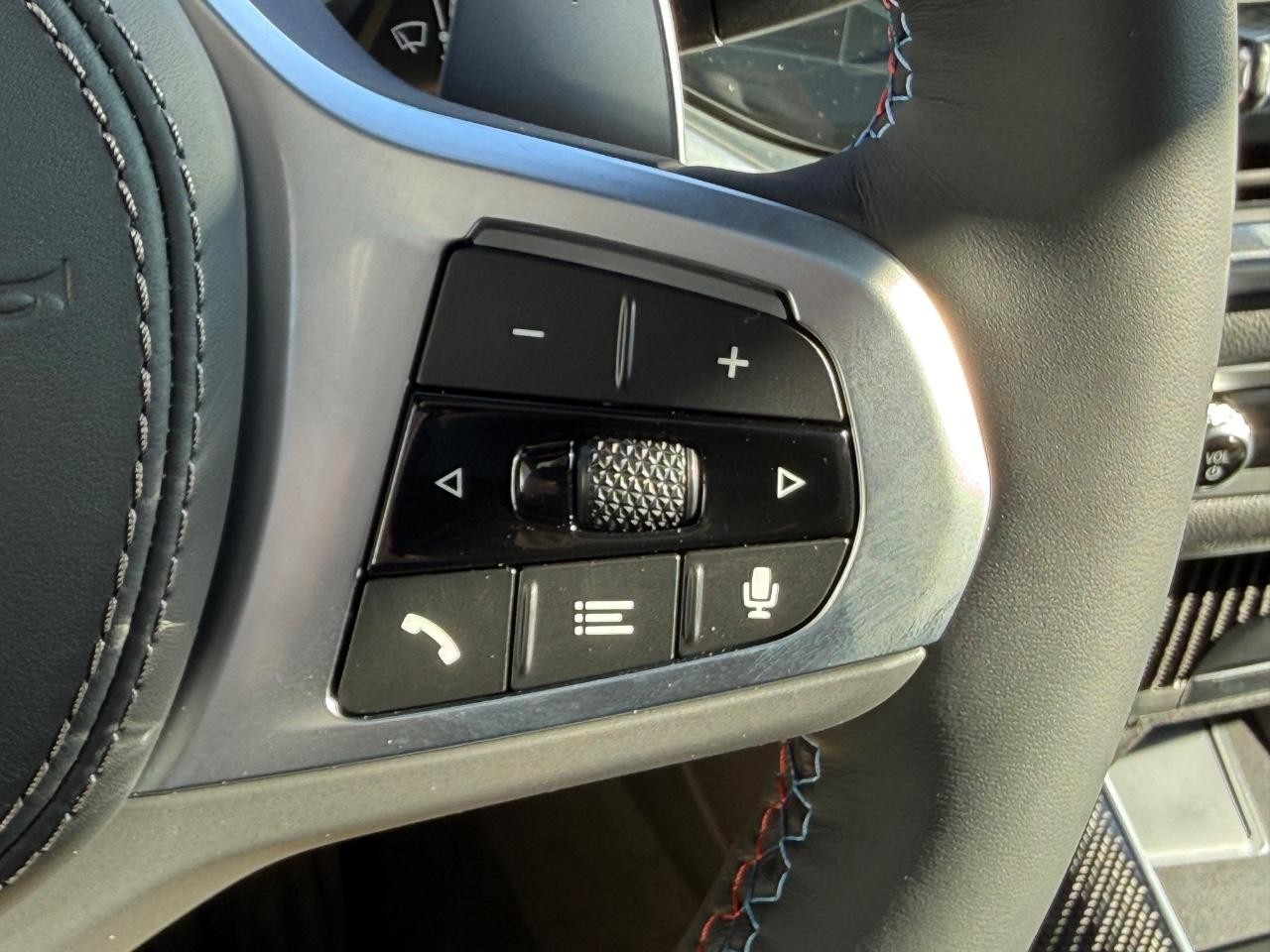 BMW X5 Vehicle Image 13