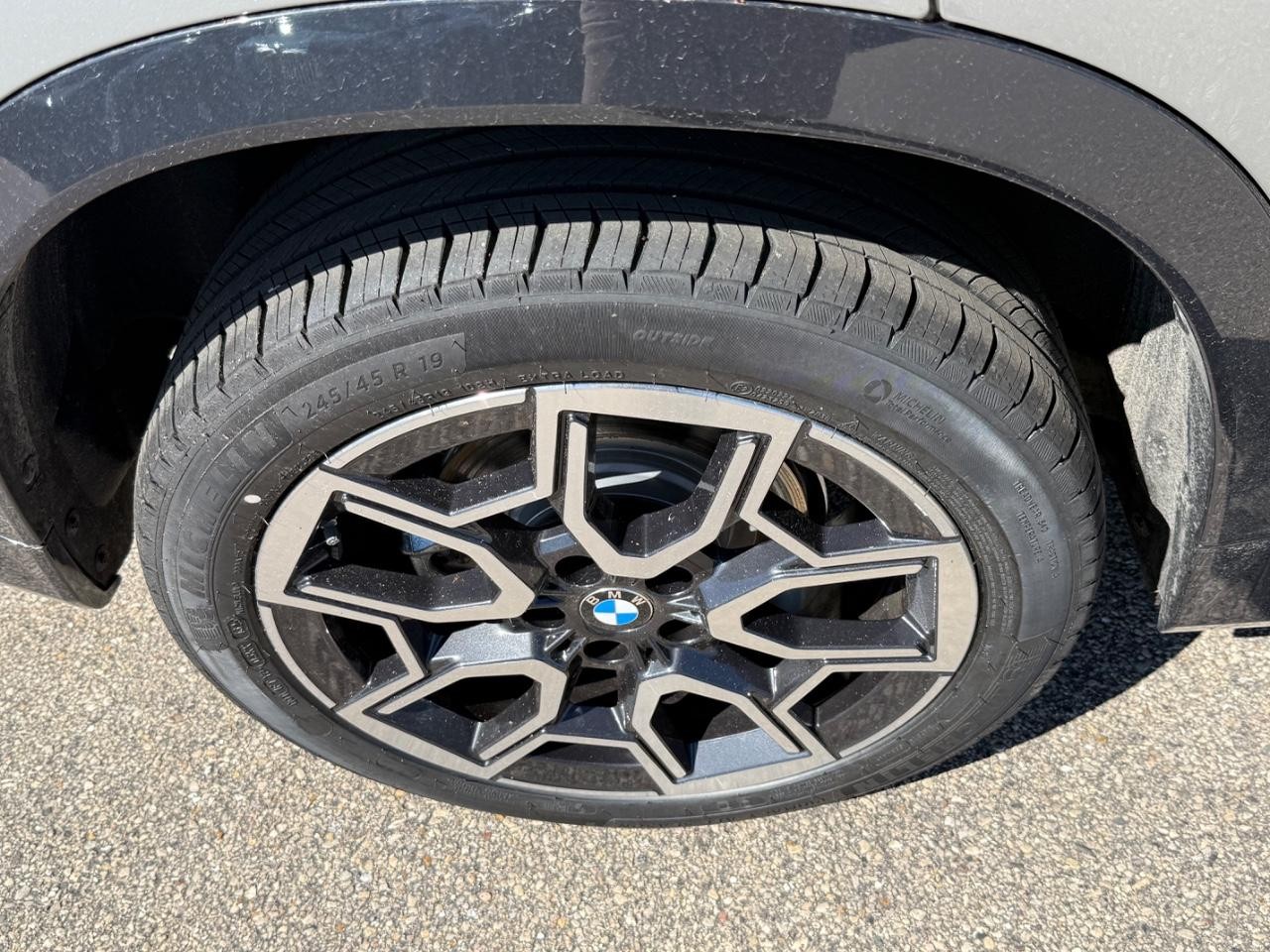 BMW X1 Vehicle Image 04