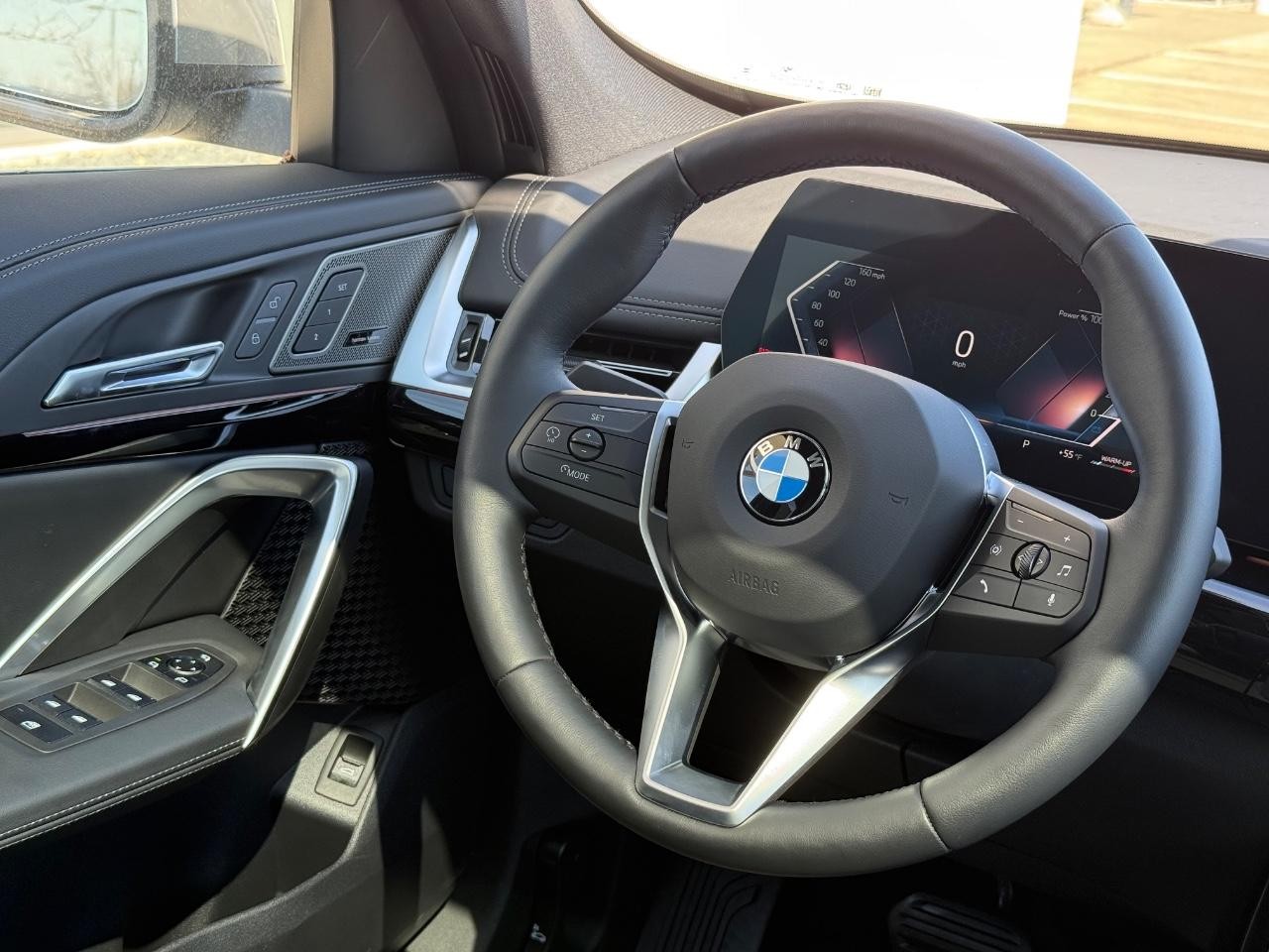 BMW X1 Vehicle Image 09