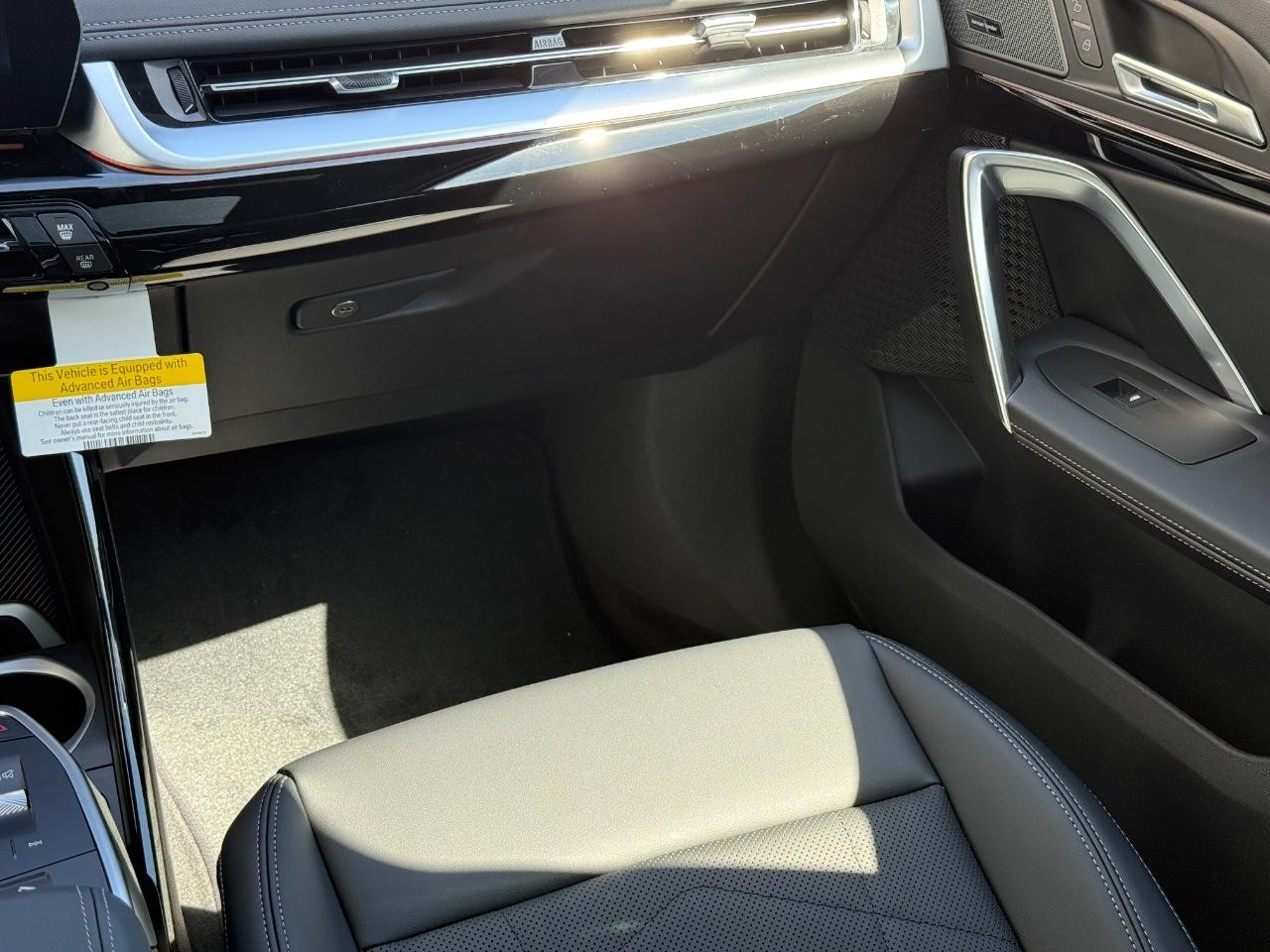 BMW X1 Vehicle Image 10