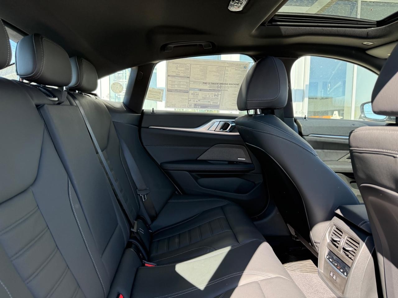 BMW i4 Vehicle Image 05