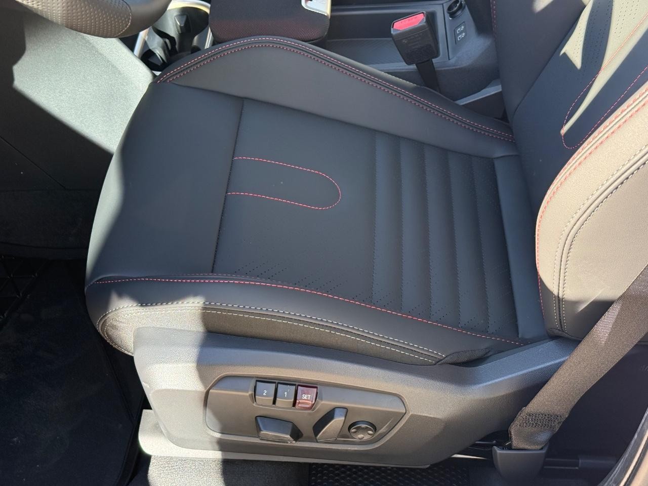 MINI Countryman Vehicle Image 17