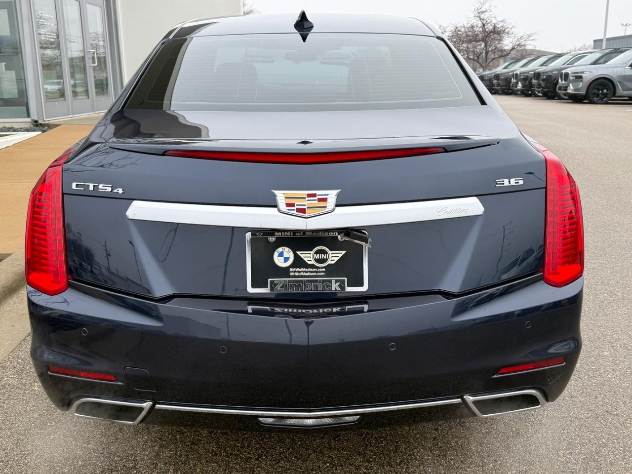 Cadillac CTS Sedan Vehicle Image 04