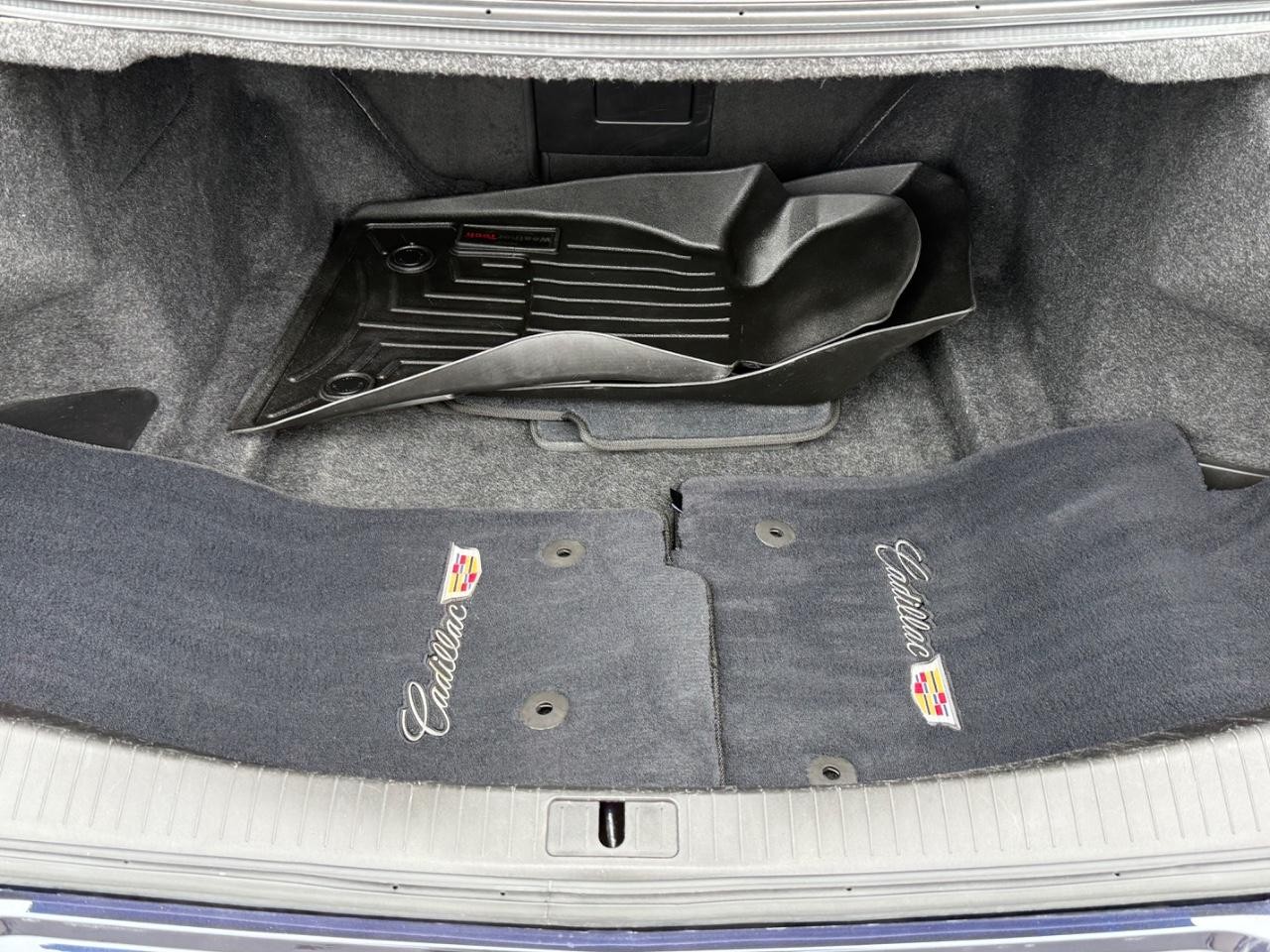 Cadillac CTS Sedan Vehicle Image 05