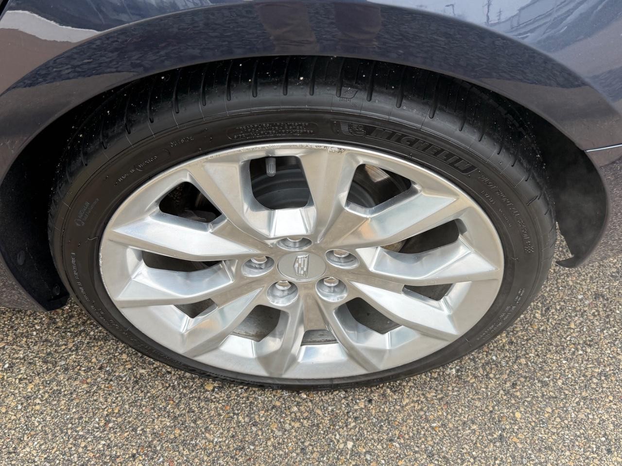 Cadillac CTS Sedan Vehicle Image 07