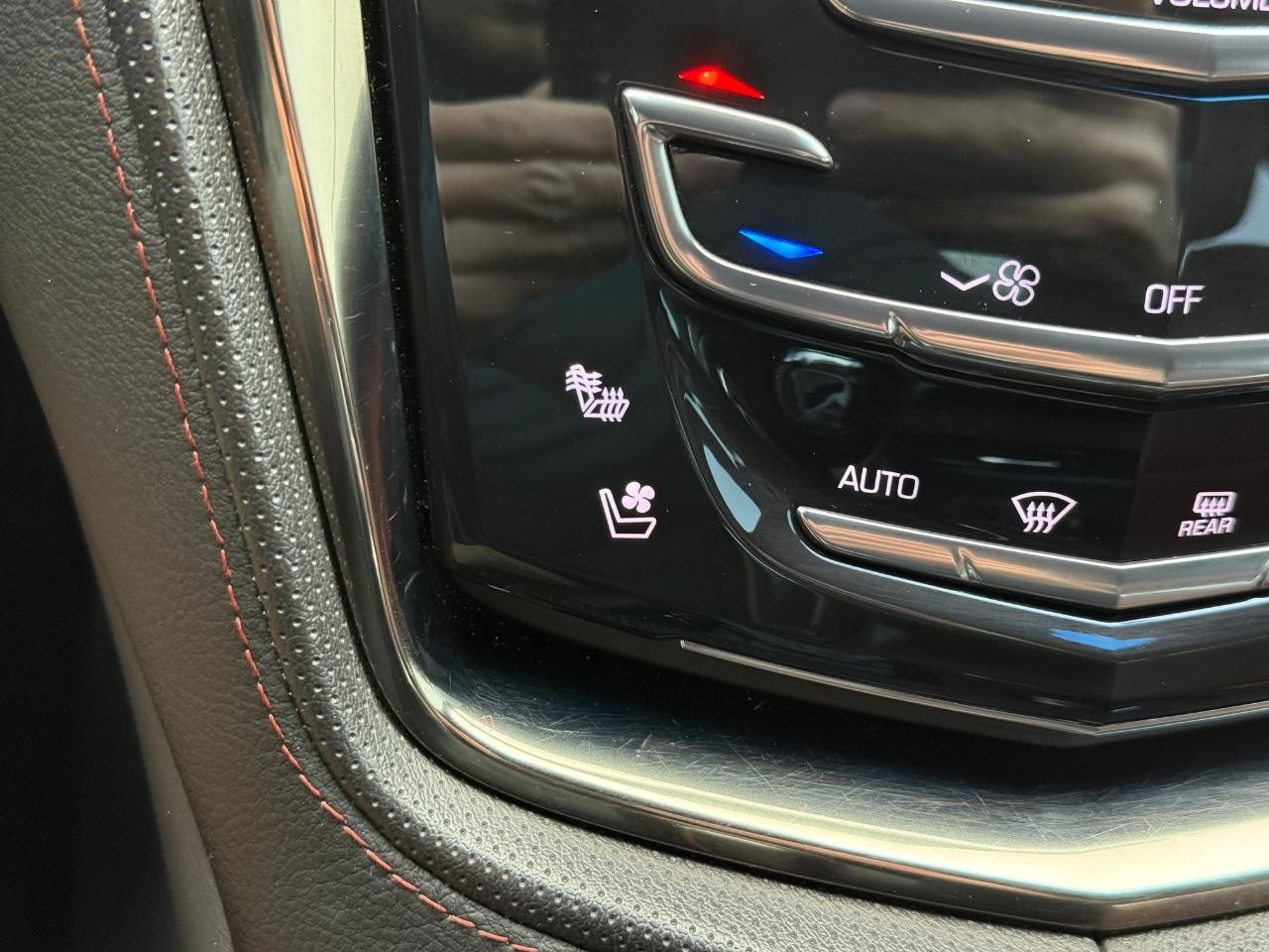 Cadillac CTS Sedan Vehicle Image 22