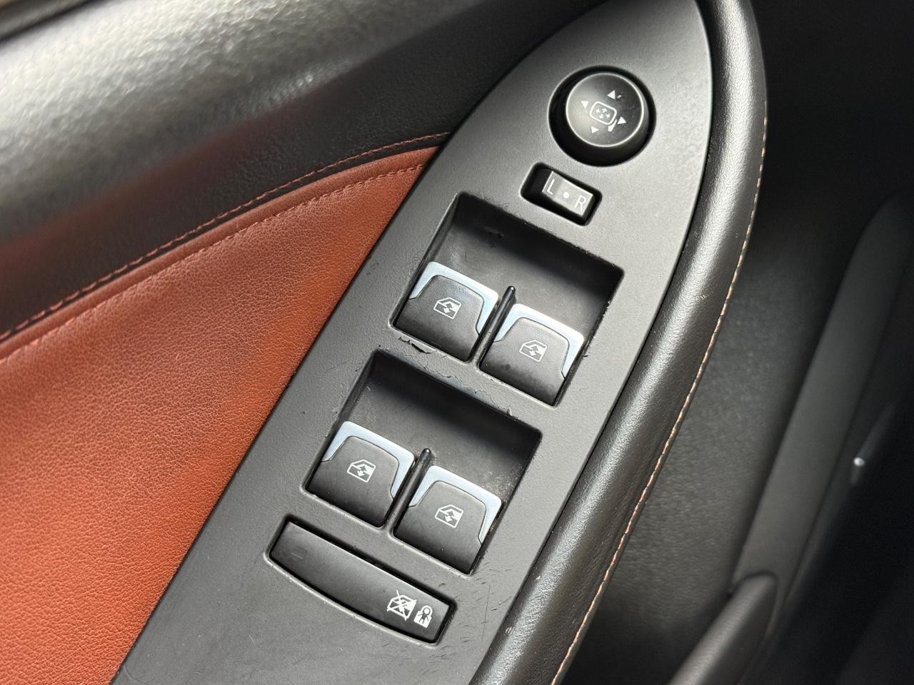 Cadillac CTS Sedan Vehicle Image 23