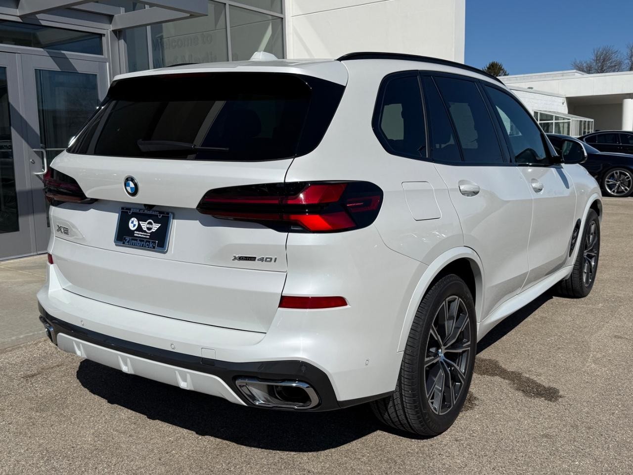 BMW X5 Vehicle Image 03