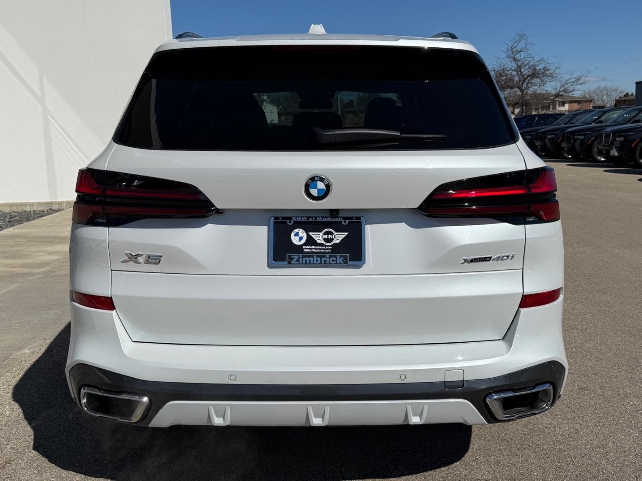 BMW X5 Vehicle Image 04