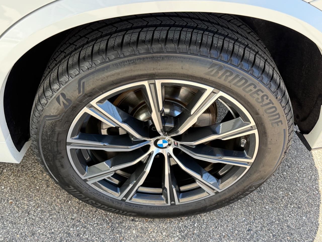 BMW X5 Vehicle Image 07