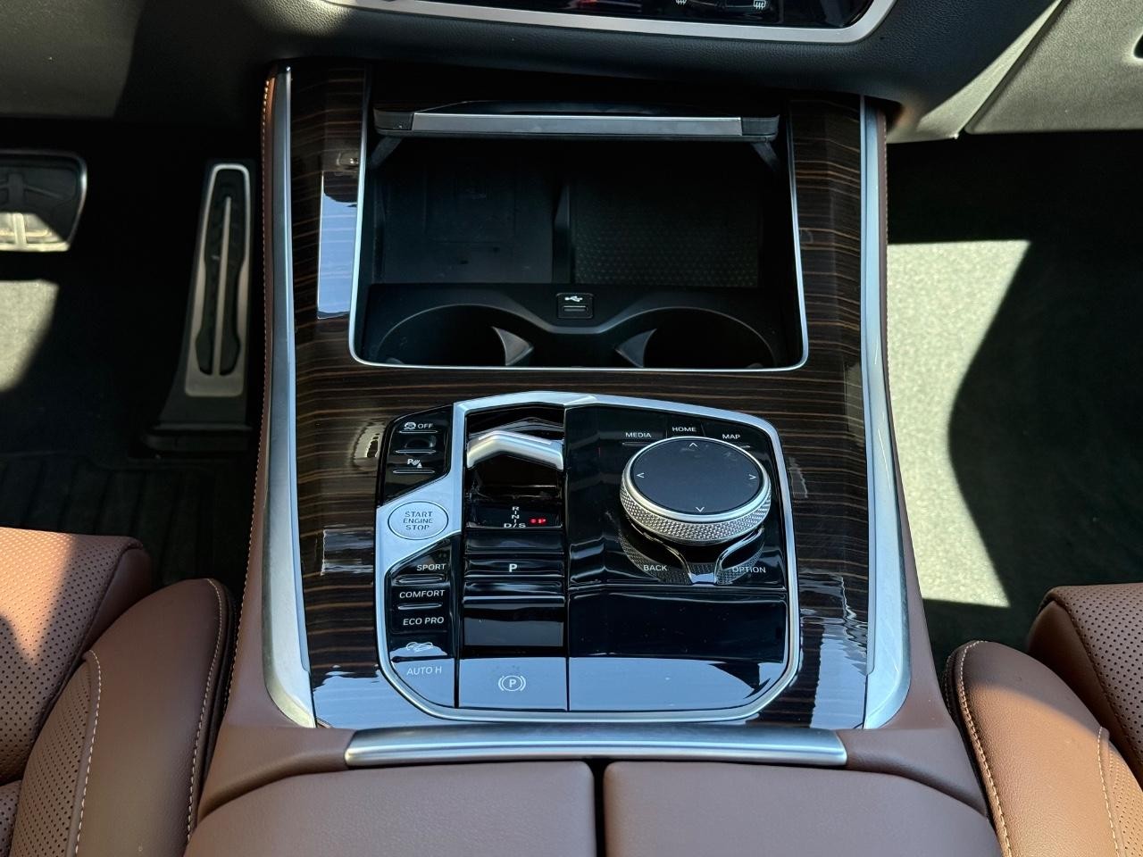 BMW X5 Vehicle Image 13