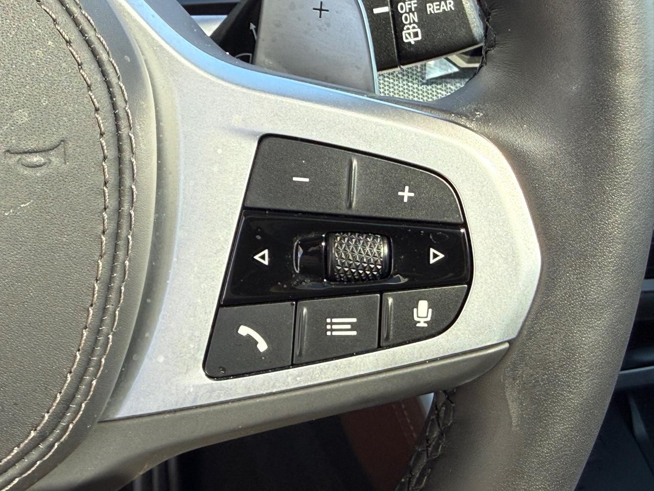 BMW X5 Vehicle Image 19