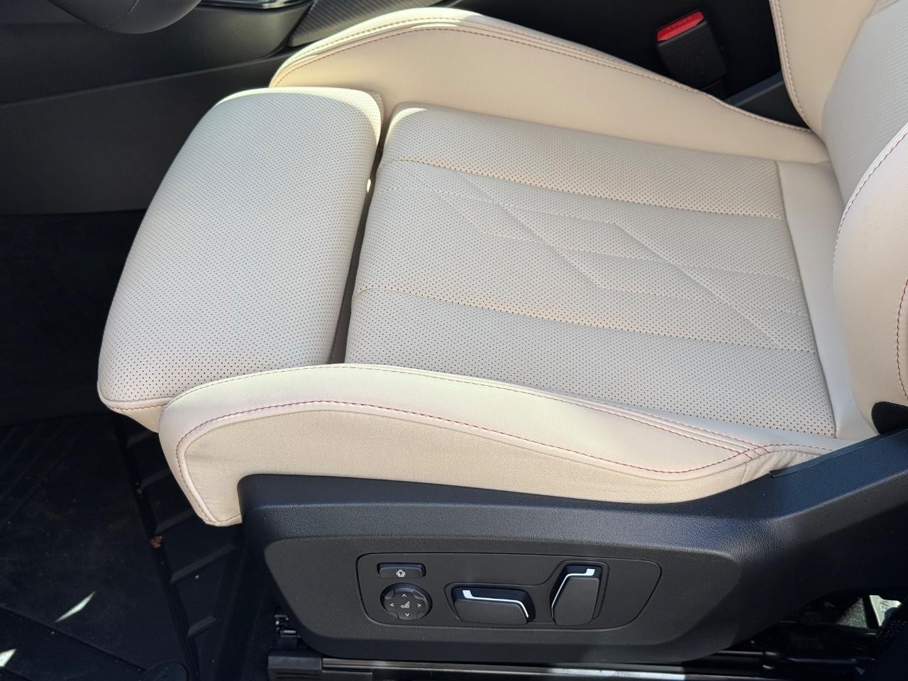 BMW X3 Vehicle Image 16