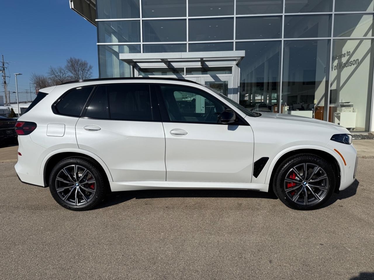 BMW X5 Vehicle Image 02