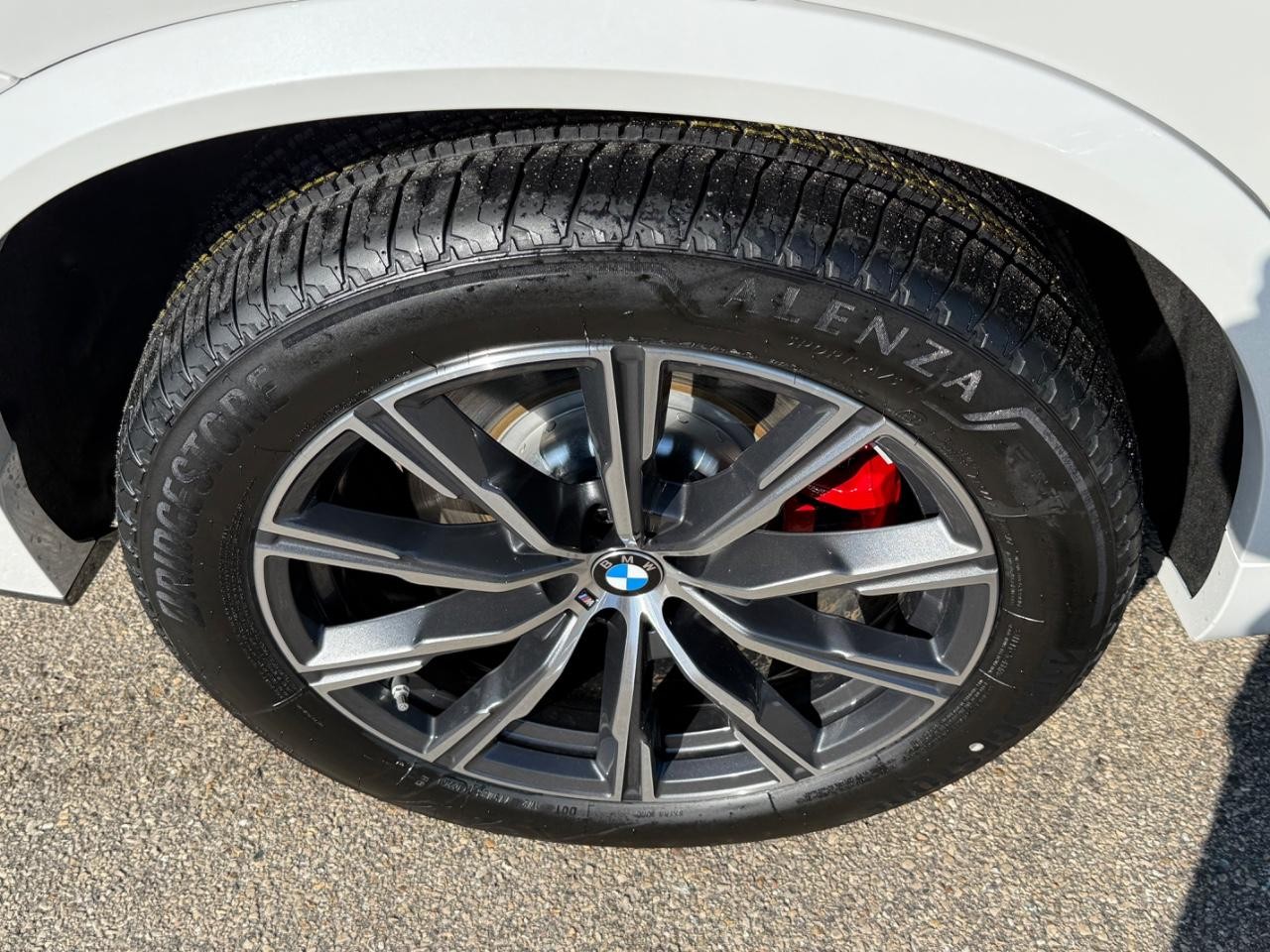 BMW X5 Vehicle Image 04