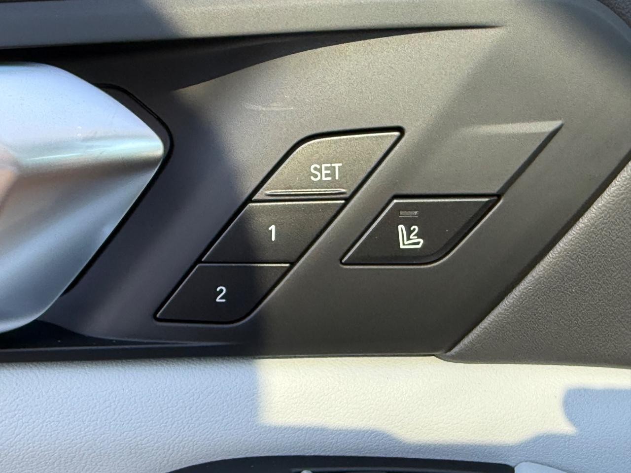 BMW X5 Vehicle Image 11