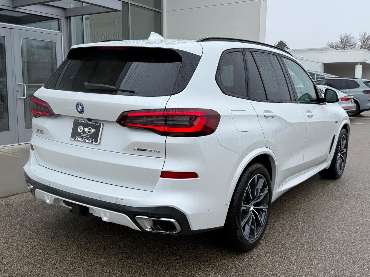 BMW X5 Vehicle Image 03