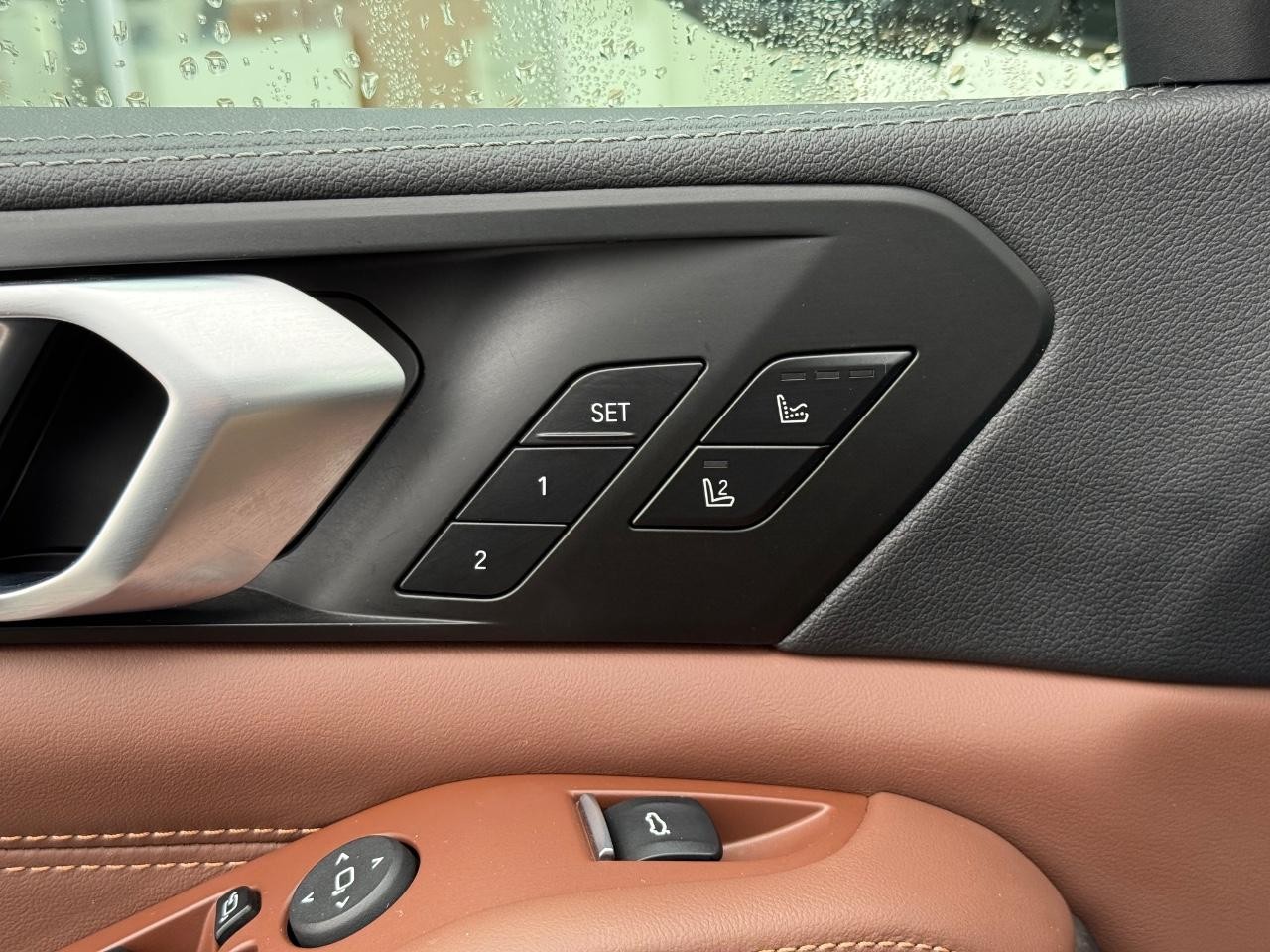 BMW X5 Vehicle Image 16