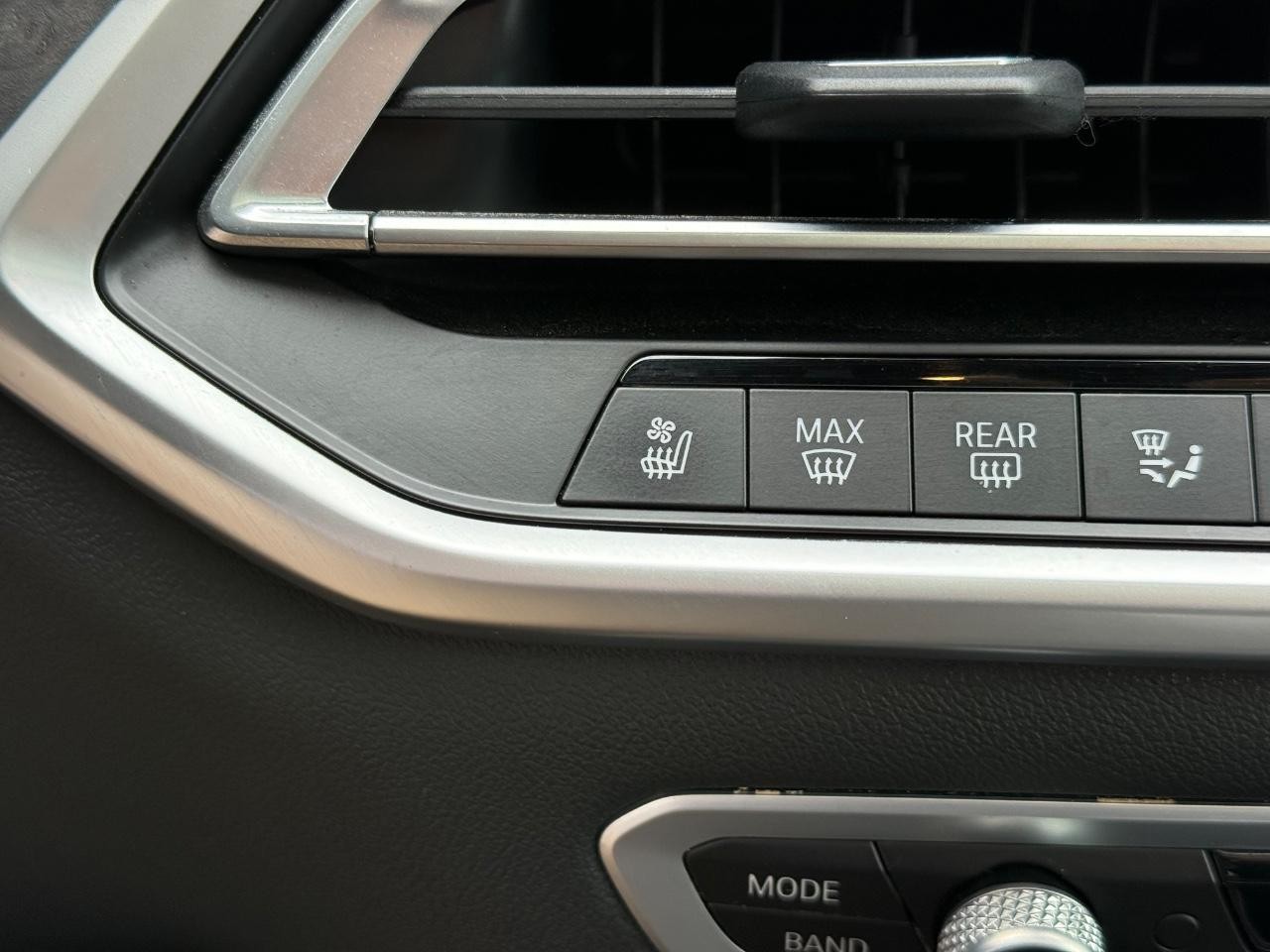 BMW X5 Vehicle Image 22