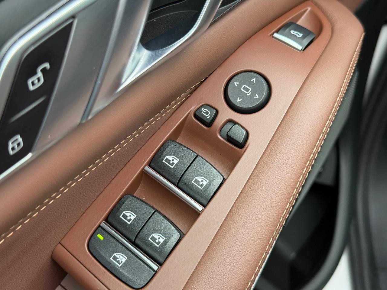 BMW X5 Vehicle Image 23