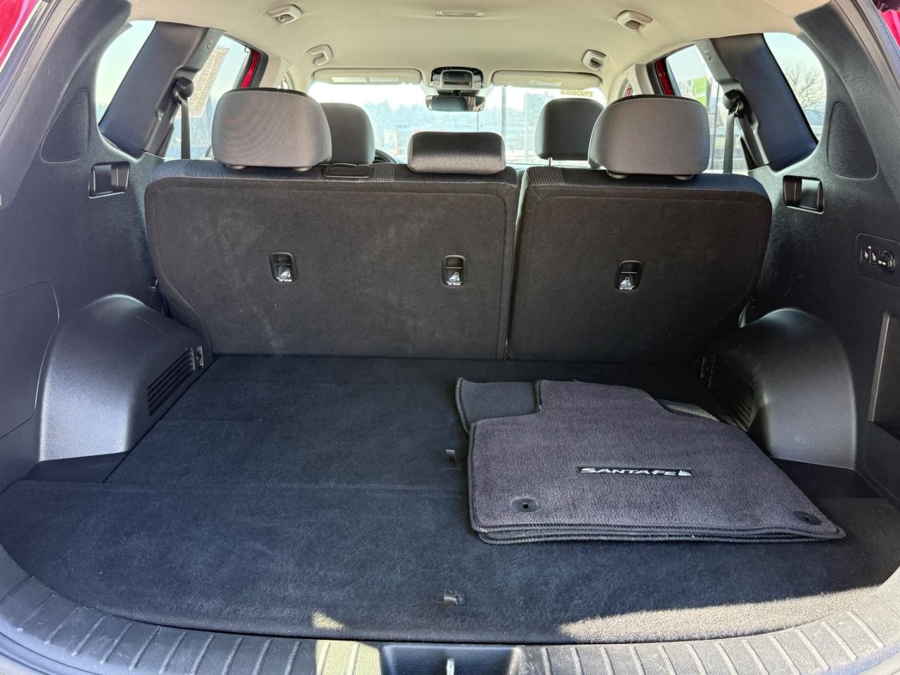 Hyundai Santa Fe Vehicle Image 05