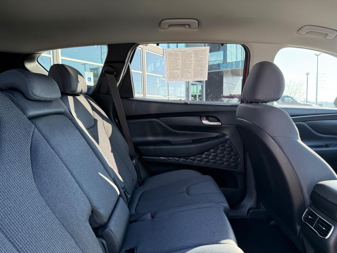 Hyundai Santa Fe Vehicle Image 10